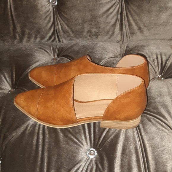 Shoes - Picture 2 of 2